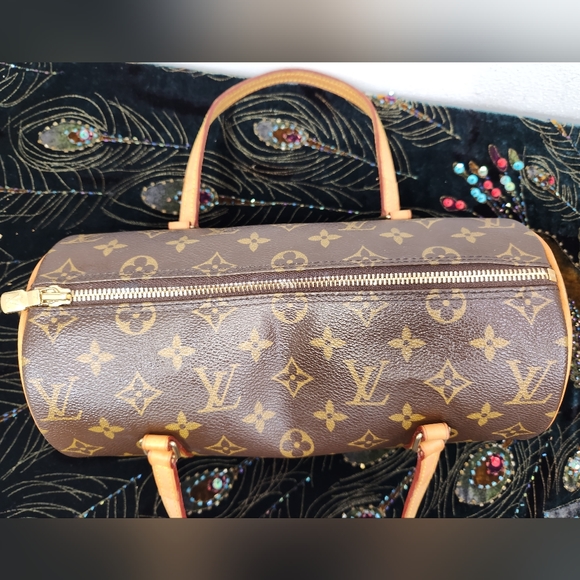 Louis Vuitton Bag - Picture 3 of 16